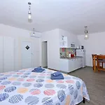 Sea View Luxury Apartments, Ala Da