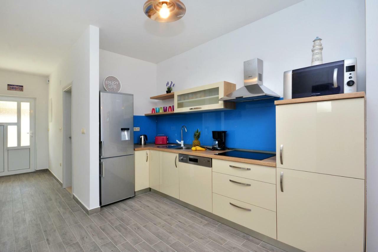 Appartamento Sea View Luxury Apartments, Ala Da *