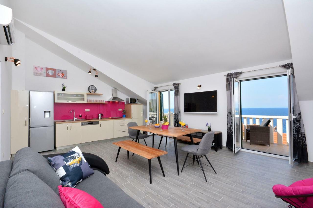 Appartamento Sea View Luxury Apartments, Ala Da *